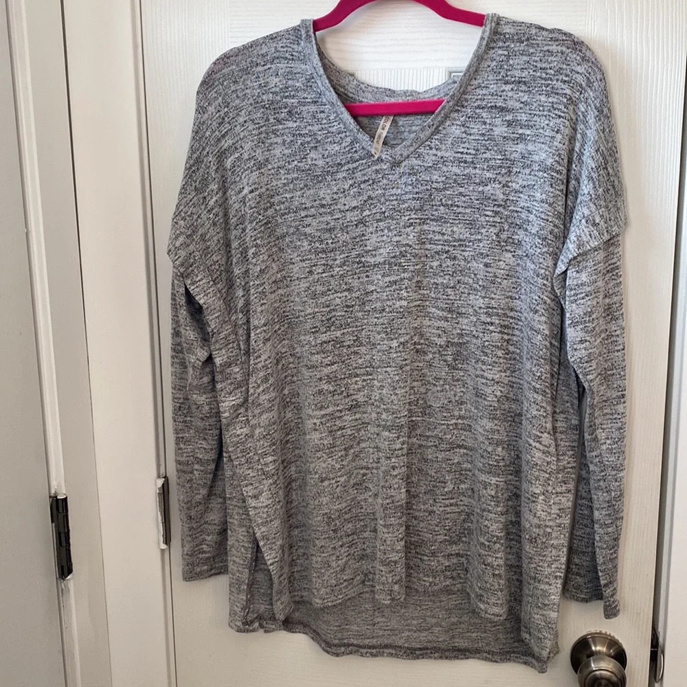Color Thread Grey Shirt - Picture 2 of 10